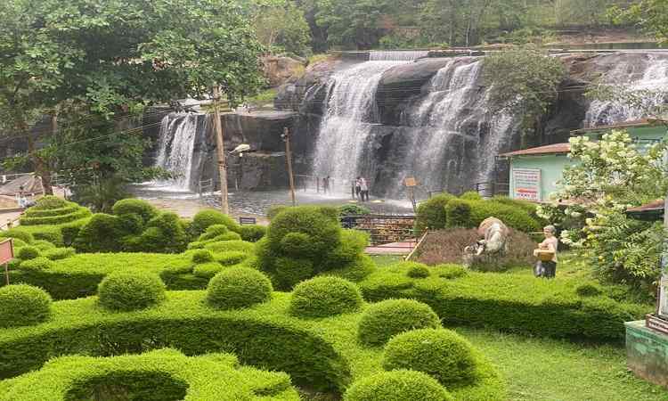 Thirparappu Falls